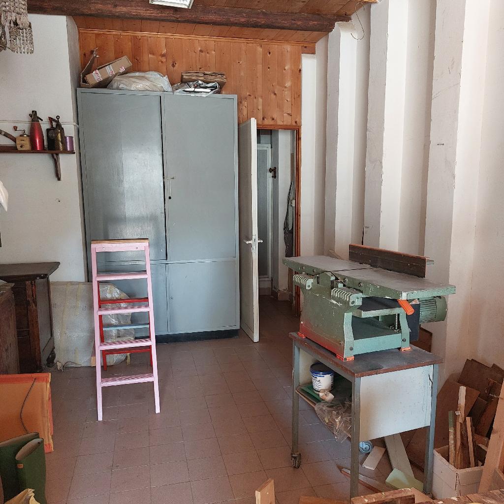 4180 - LOCALE VENDITA ANCONA ZONA PIANO - € 40.000 2